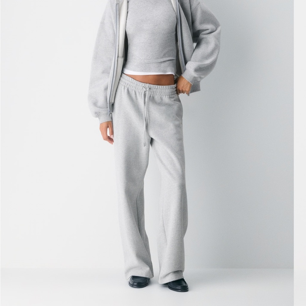 Aritzia grey wide leg sweatpants